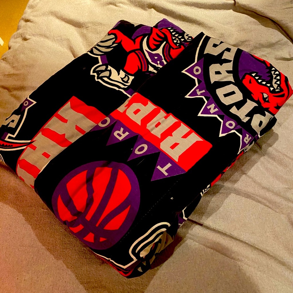 Vintage Toronto Raptors Blanket